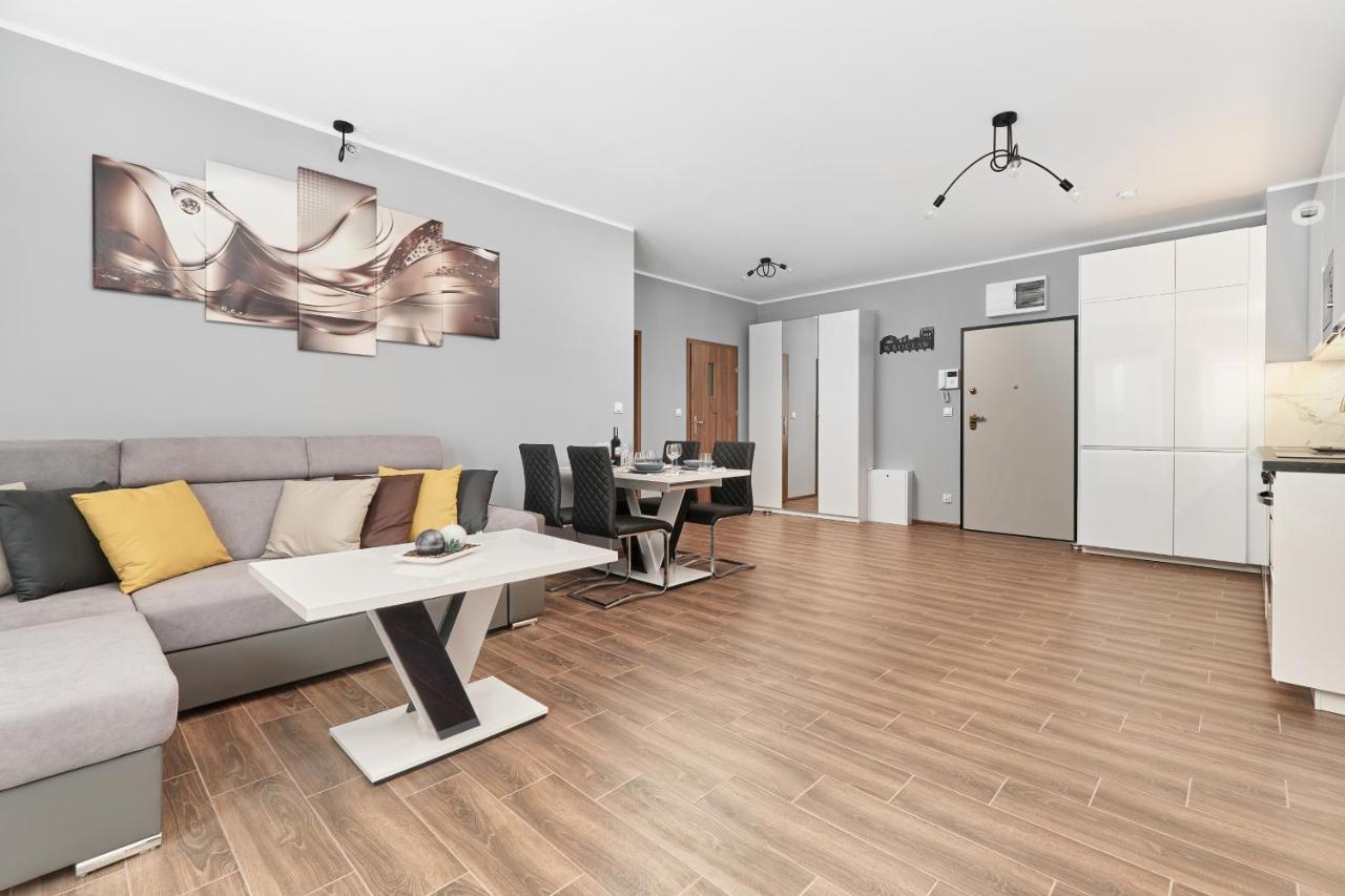 Apartment Jana Pawla Ii With Free Parking By Renters Wroclaw