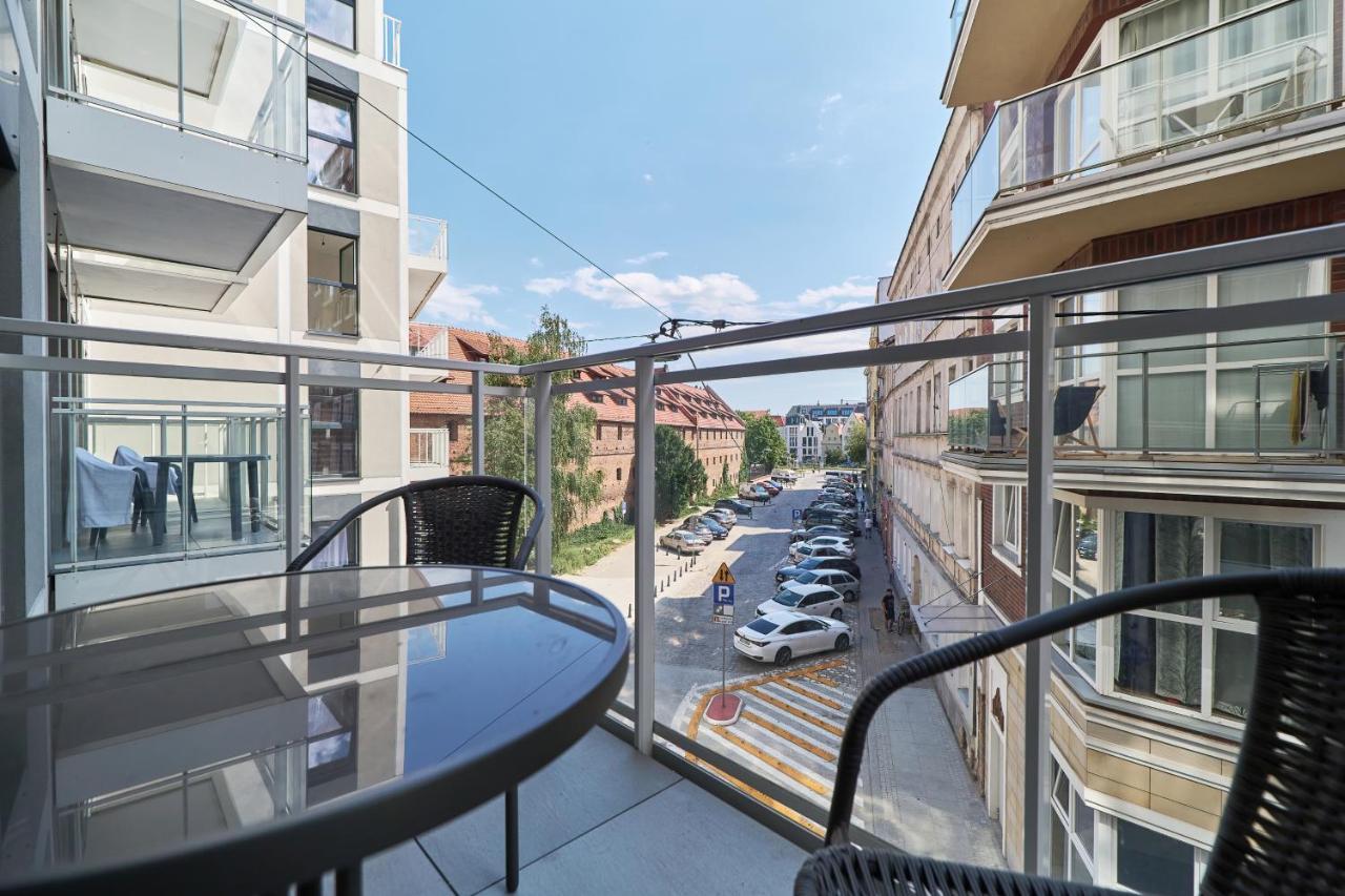 Jana Pawla Ii With Free Parking By Renters Apartment Wroclaw