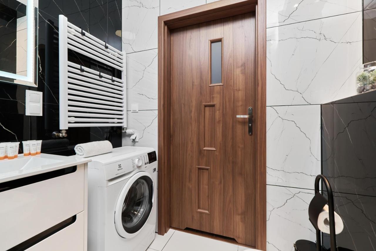 Apartment Jana Pawla Ii With Free Parking By Renters Wroclaw