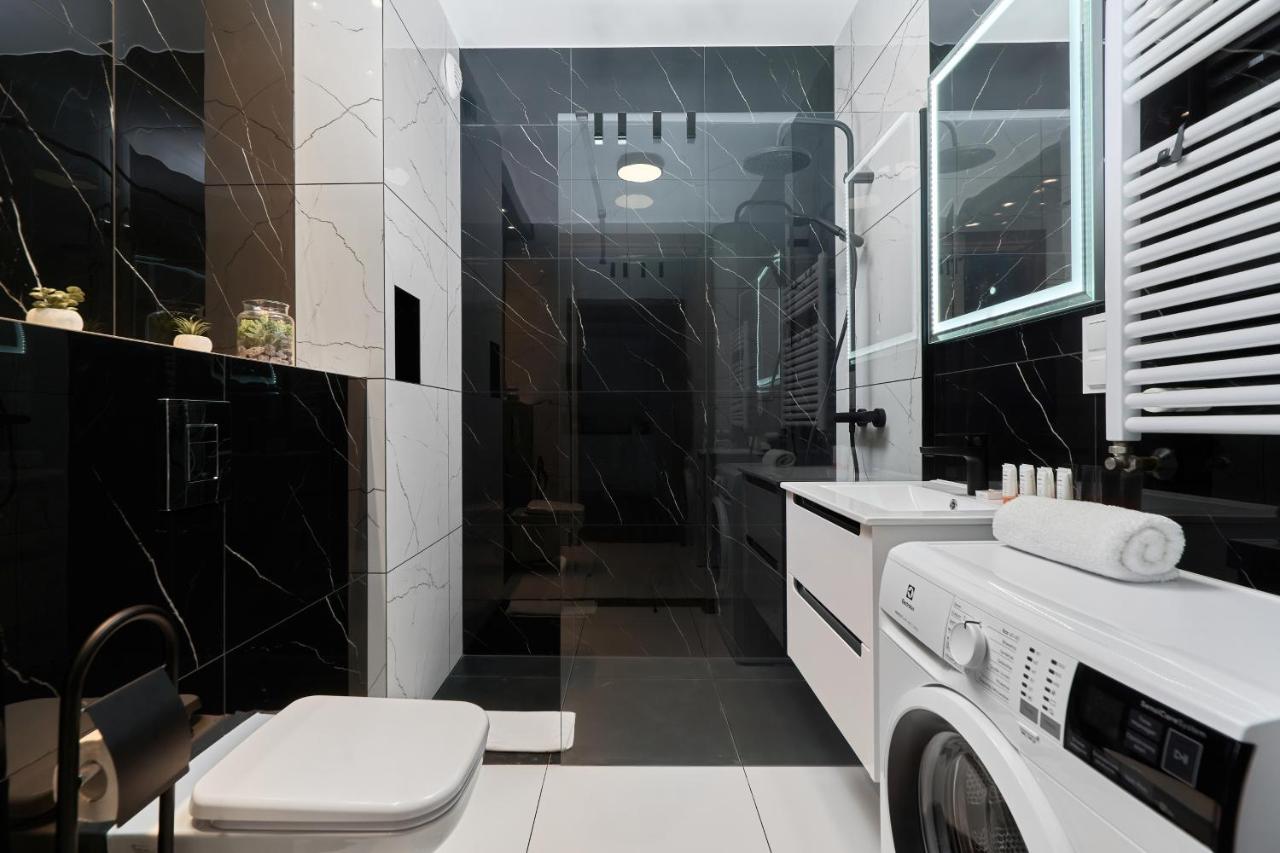 Jana Pawla Ii With Free Parking By Renters * Wroclaw